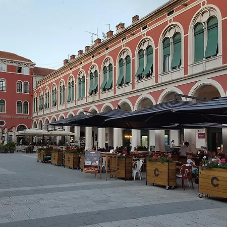 Apartament City Center Good Life Split